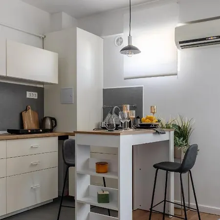 Casual Studio Near Center