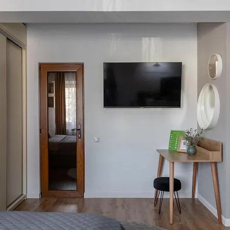 Casual Studio Near Center 布加勒斯特